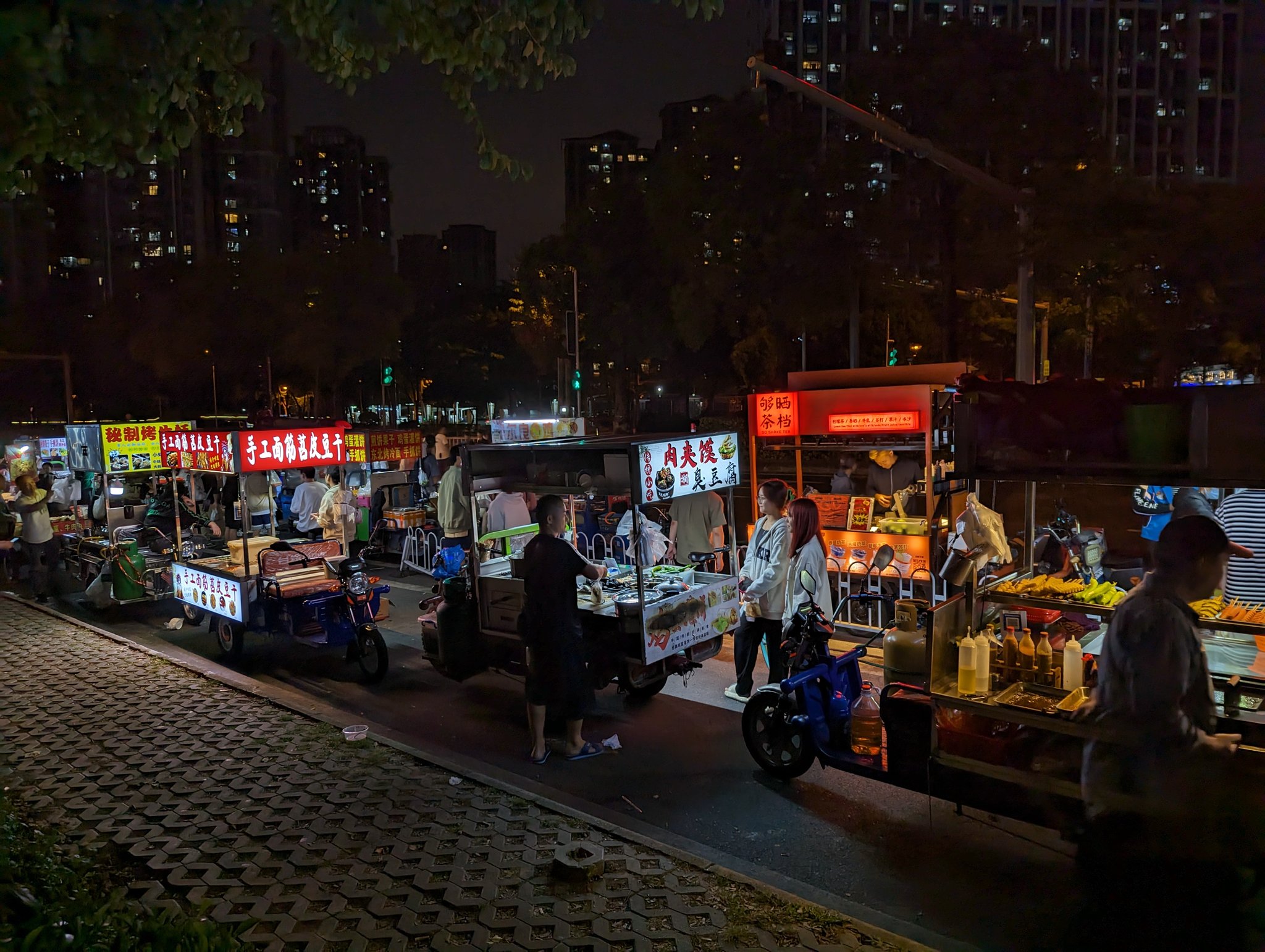 Artwork by Eatswap🔜上班